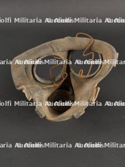 Lot de masques anti-gaz allemands — miniature 8