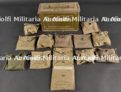 Caisse de calibre 30 et kit anti gaz US.