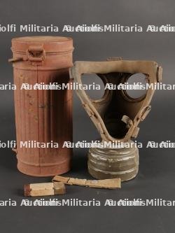 Lot de pièces de masques anti-gaz allemands — photo 2