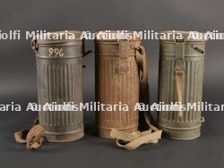 Lot de 3 boîtier de masques anti-gaz allemands