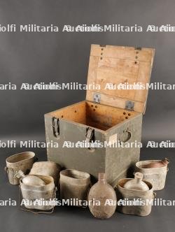 Gamelles et caisse allemandes