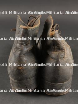 Paire de brodequins — miniature 3