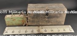 Caisse allemande avec lot artillerie et MG