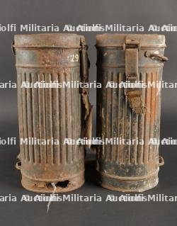 Lot de 2 boîtiers de masque anti gaz allemands — miniature 2