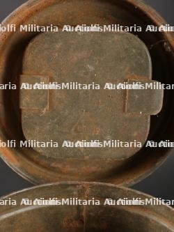 Lot de 2 boîtiers de masque anti gaz allemands — miniature 8