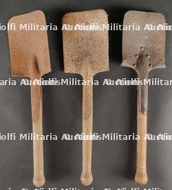 Lot de pelles allemandes