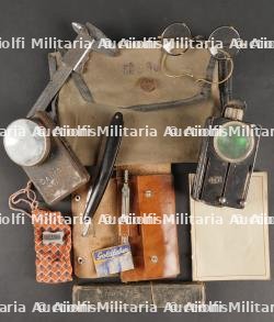 Lot de petits équipements et cartographie allemands