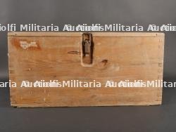 Caisses MG et sFH18 et pelle allemande — miniature 2