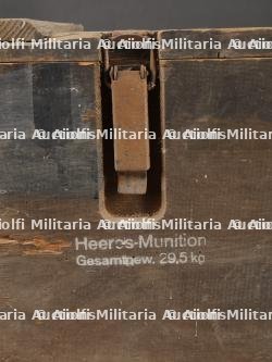 Caisses MG et sFH18 et pelle allemande — miniature 3