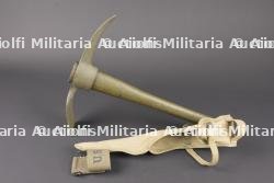 Pioche individuelle US. US army entrenching pick
