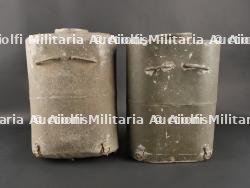 Lot de 2 Wassertornistern allemands — miniature 2