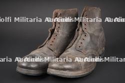 Brodequins type II US. US Type II service shoes
