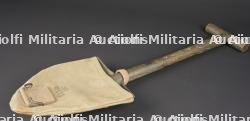 Pelle en T US. US Army T-handled shovel