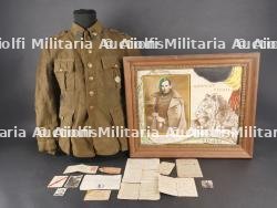 Superbe ensemble 6e Chasseurs Ardennais veste, plaque d'identité, photos et documents du soldat Delveau. Superb set from the 6th Ardennes Chasseurs including tunic, identity tag, photos and documents of soldier Delveau