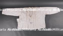 Ensemble sabre, documents et chemise de prisonnier du Colonel Leblanc des Chasseurs Ardennais. Set including sabre, documents and prisoner shirt of Colonel Leblanc from the Ardennes Chasseurs — miniature 2