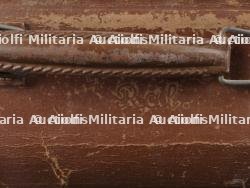 Ensemble valise, pantalon, médailles et musette d'un Chasseur Ardennais prisonnier. Set including suitcase, trousers, medals and satchel of a captured Ardennes Chasseur — photo 12