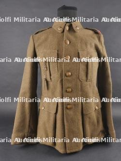 Ensemble veste et béret d'un Chasseur Ardennais prisonnier. Set including tunic and beret of a captured Ardennes Chasseur — miniature 2
