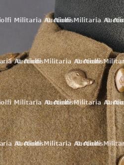 Ensemble veste et béret d'un Chasseur Ardennais prisonnier. Set including tunic and beret of a captured Ardennes Chasseur — photo 7