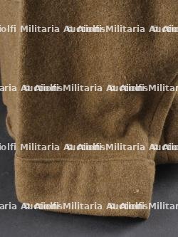 Ensemble veste et béret d'un Chasseur Ardennais prisonnier. Set including tunic and beret of a captured Ardennes Chasseur — photo 12