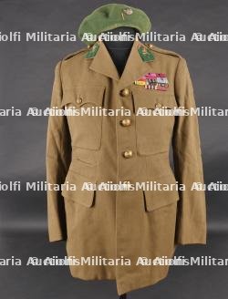 Tunique d'un Capitaine Commandant du 2e Chasseurs Ardennais. Tunic of a Commanding Captain from the 2nd Ardennes Chasseurs — photo 1