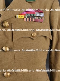 Tunique d'un Capitaine Commandant du 2e Chasseurs Ardennais. Tunic of a Commanding Captain from the 2nd Ardennes Chasseurs — miniature 4