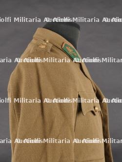 Tunique d'un Capitaine Commandant du 2e Chasseurs Ardennais. Tunic of a Commanding Captain from the 2nd Ardennes Chasseurs — miniature 19