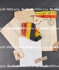 Lot Résistance Belge, presse clandestine et insignes. Belgian Resistance lot including clandestine press and insignia