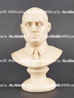Buste de Benito Mussolini. Bust of Benito Mussolini