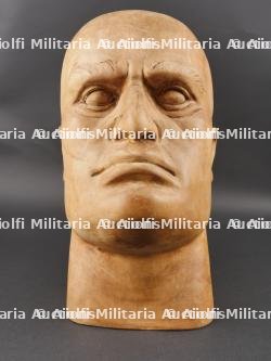 Buste de Benito Mussolini. Bust of Benito Mussolini. — photo 1