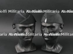 Lot de deux calots des jeunesses fascistes. Set of two caps of fascist youths. — photo 1