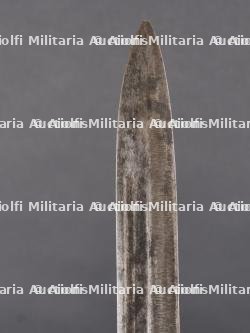 Lot de 4 baïonnettes et un fourreau. Lot of 4 bayonets and one scabbard — photo 7