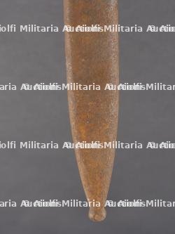 Lot de 4 baïonnettes et un fourreau. Lot of 4 bayonets and one scabbard — miniature 20