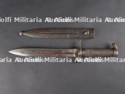 Lot de 5 baïonnettes italiennes et étrangères. Lot of 5 Italian and other foreign bayonets — miniature 4
