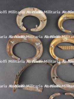 Jugulaire à écailles et pièces d'épaulettes allemandes impériales. Imperial German scaled chinstrap and epaulette pieces — miniature 6