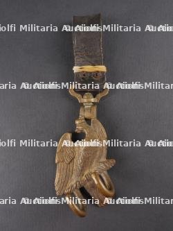 Lot de cuivreries allemandes et russe, couverts pliants et médaille. Lot of German and Russian brass items including folding cutlery and a medal — photo 11