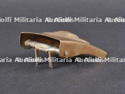 Boucles de ceinturons, médaille et pointe de casque. Belt buckles medal and spike helmet tip — miniature 7