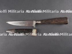 Ensemble de souvenirs allemands poignard, cadre photo, coiffe de casque Stahlhelm. Set of German keepsakes including dagger photo frame and Stahlhelm liner — photo 5
