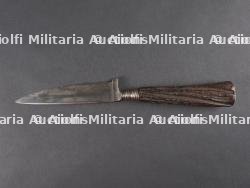 Ensemble de souvenirs allemands poignard, cadre photo, coiffe de casque Stahlhelm. Set of German keepsakes including dagger photo frame and Stahlhelm liner — photo 7