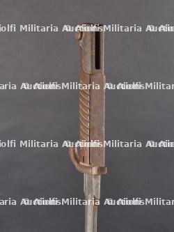 Deux baïonnettes allemandes 98-05 à dents de scie meulées. Two German 98-05 bayonets with ground-down sawbacks — miniature 11
