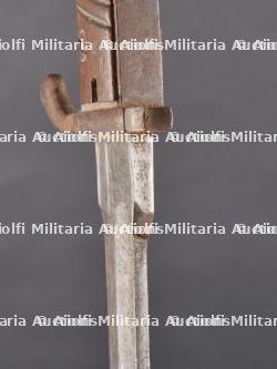 Deux baïonnettes allemandes 98-05 à dents de scie meulées. Two German 98-05 bayonets with ground-down sawbacks — miniature 14