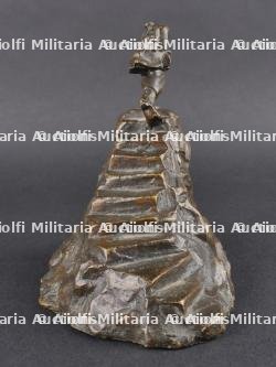 Sculpture en bronze l'assaut du 15 aout 1914 de Dinant par Alexandre Daoust. Bronze sculpture of the August 15, 1914 assault on Dinant by Alexandre Daoust — miniature 4