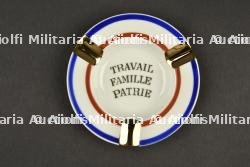 cendrier travail famille patrie. Ashtray “Work, Family, Fatherland”