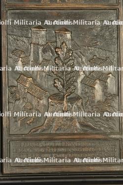 Plaque en Bronze Ville Martyre de Breteuil par Henry Dropsy. Bronze plaque Martyred Town of Breteuil by Henry Dropsy. — photo 4