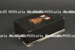 Un porte-cigarette d'Indochine. A cigarette case from Indochina. — miniature 9