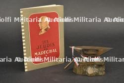 Enclume en Bronze  Forgeons la Nouvelle France. Bronze Anvil Let’s Forge the New France — photo 1