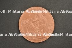 Médaille de table en Argile Croix Rouge par Vuitton. Ceramic Table Medal Red Cross by Vuitton — photo 2