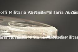 Ecusson à la Francisque en Cristal de Baccarat. Francisque Emblem in Baccarat Crystal — miniature 6