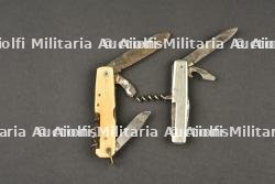 Ensemble de couteaux de poche à l'effigie du Maréchal Pétain. Set of pocket knives bearing the effigy of Marshal Pétain. — miniature 2