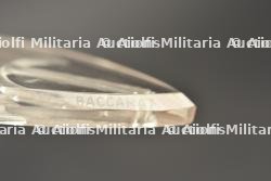 Ecusson à la Francisque en Cristal de Baccarat. Francisque Emblem in Baccarat Crystal — miniature 2