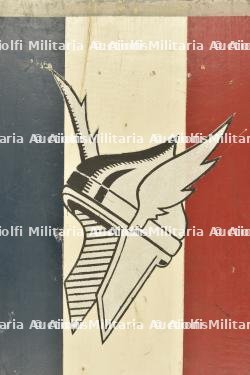 Un panneau de la Légion Française des Combattants. A sign from the French Legion of Combatants. — photo 3